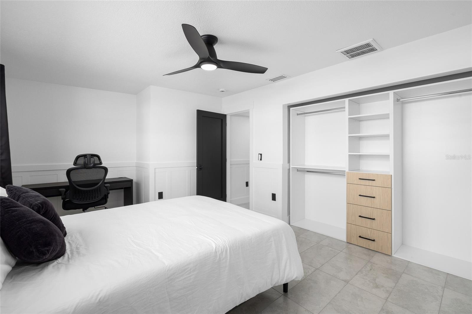 Image 27 of 52 For 1449 48th Avenue Ne