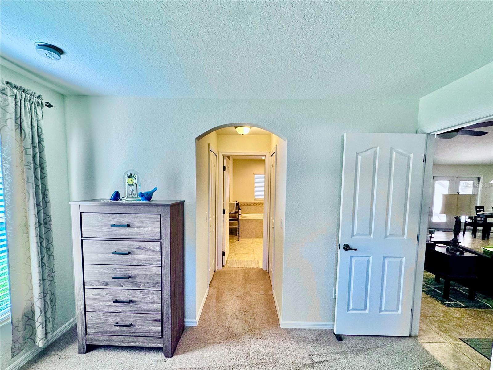 Image 23 of 79 For 13150 Don Loop