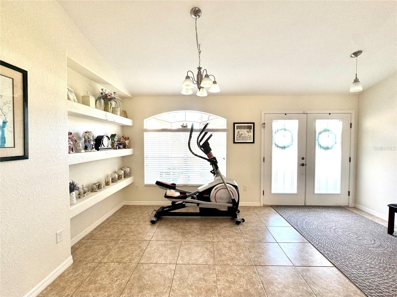 Image 8 of 79 For 13150 Don Loop