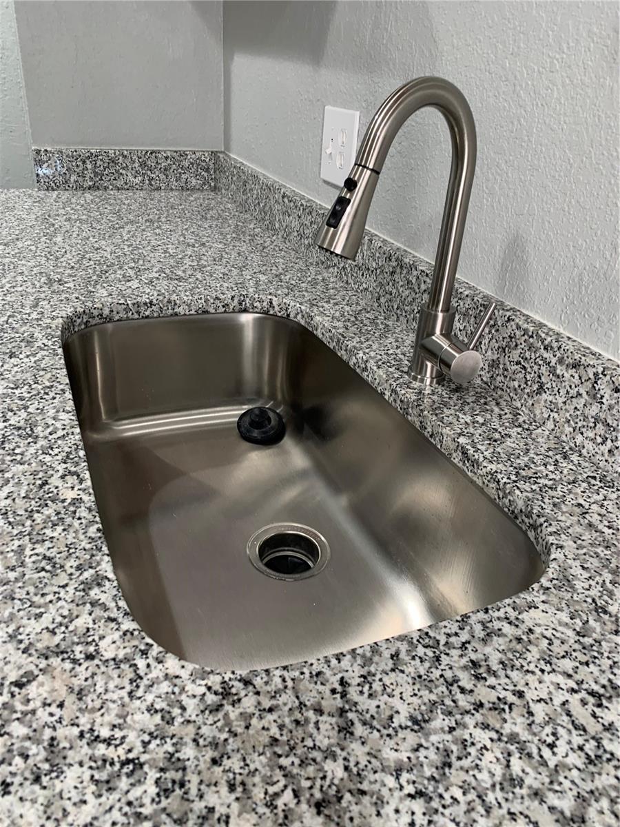 Image 3 of 8 For 1213 15th Avenue B