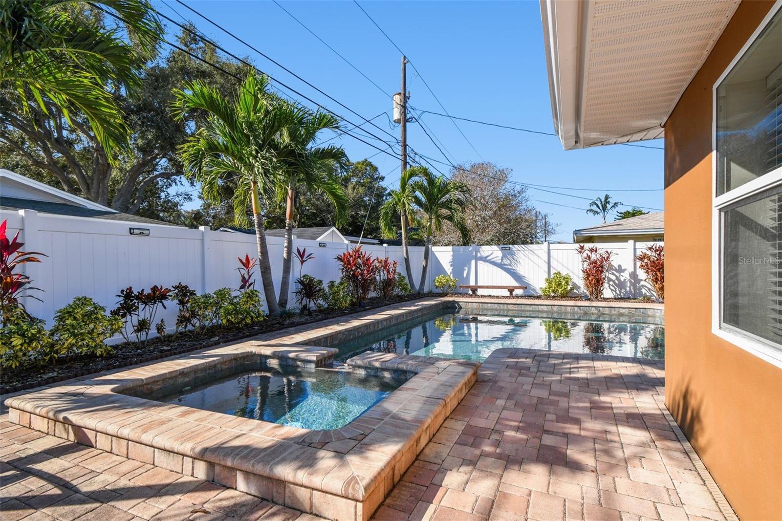 Image 64 of 91 For 13948 Brewster Drive