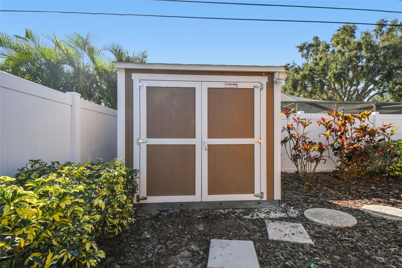 Image 69 of 91 For 13948 Brewster Drive