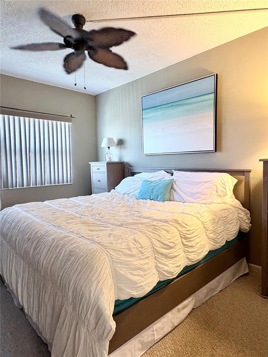 Image 11 of 37 For 880 Mandalay Avenue S214