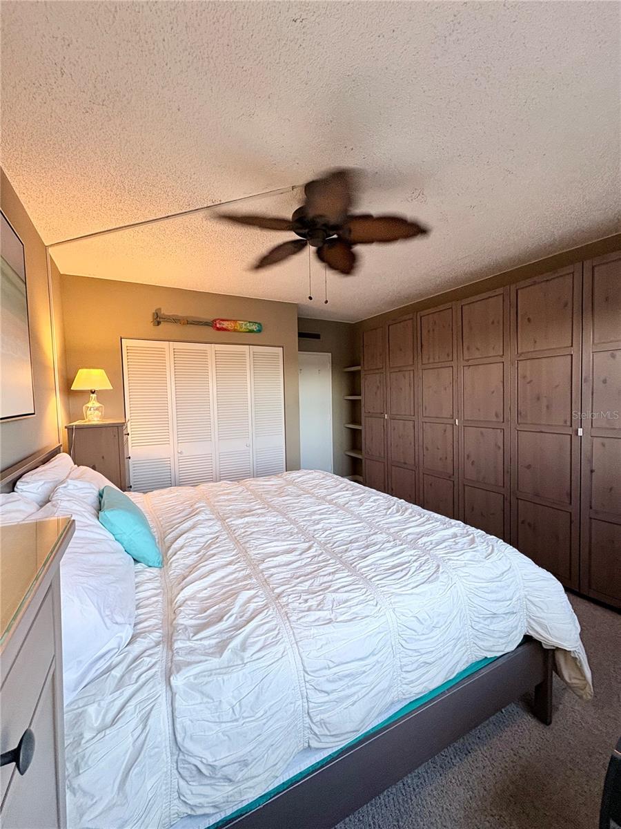 Image 12 of 37 For 880 Mandalay Avenue S214