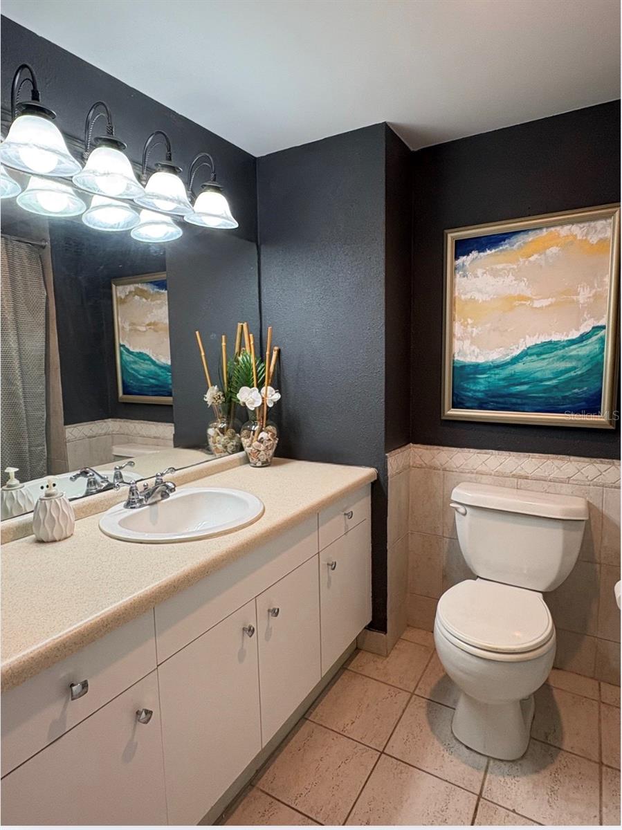 Image 13 of 37 For 880 Mandalay Avenue S214