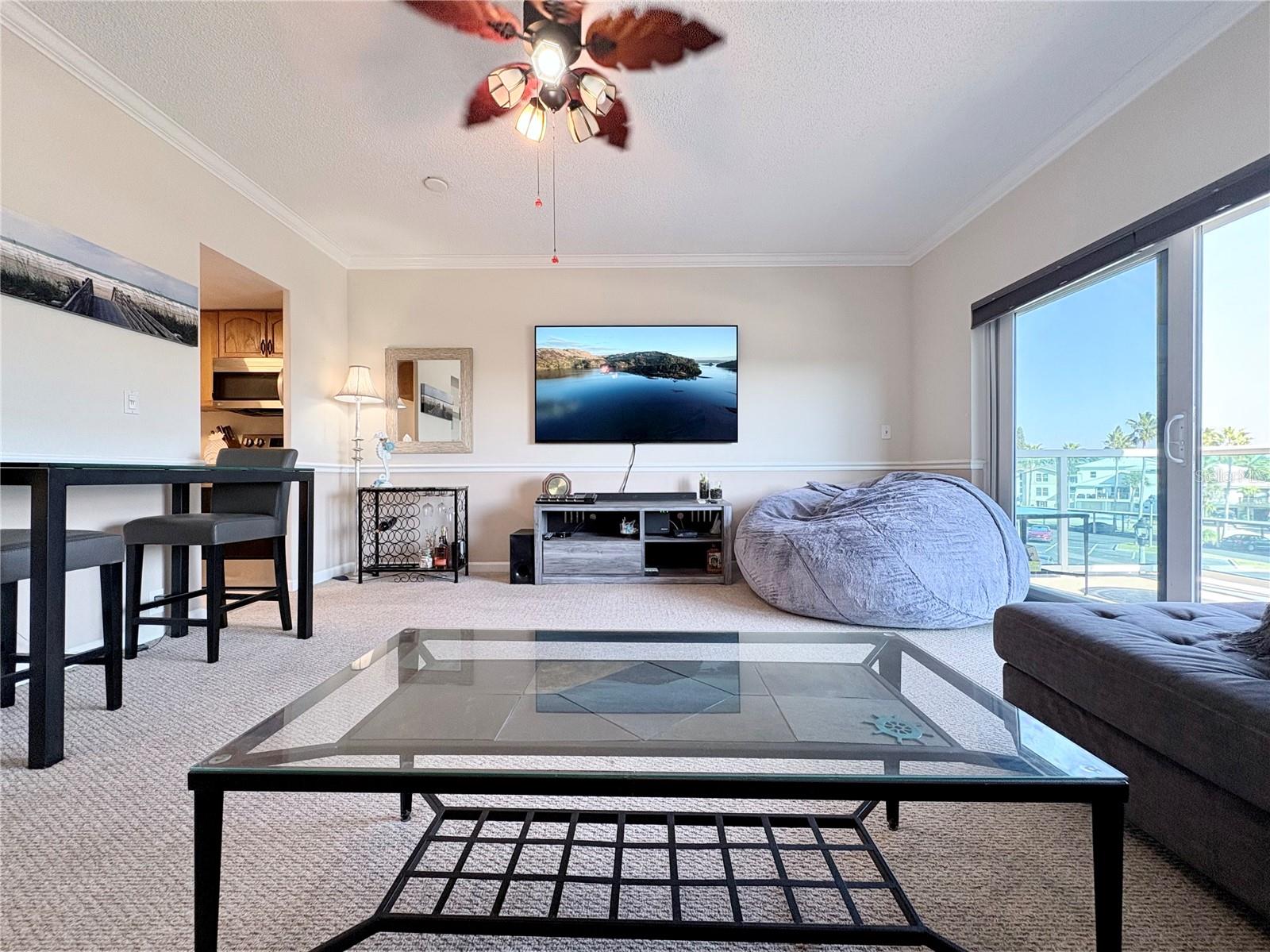 Image 4 of 37 For 880 Mandalay Avenue S214