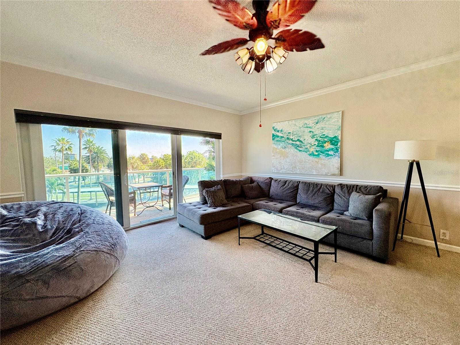 Image 5 of 37 For 880 Mandalay Avenue S214