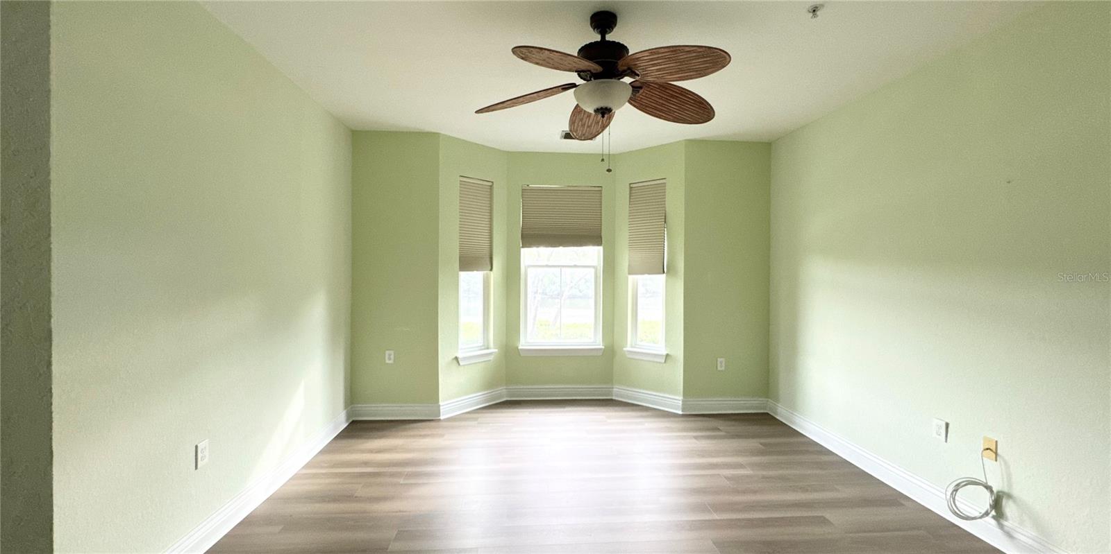 Image 16 of 34 For 2713 Via Murano  219