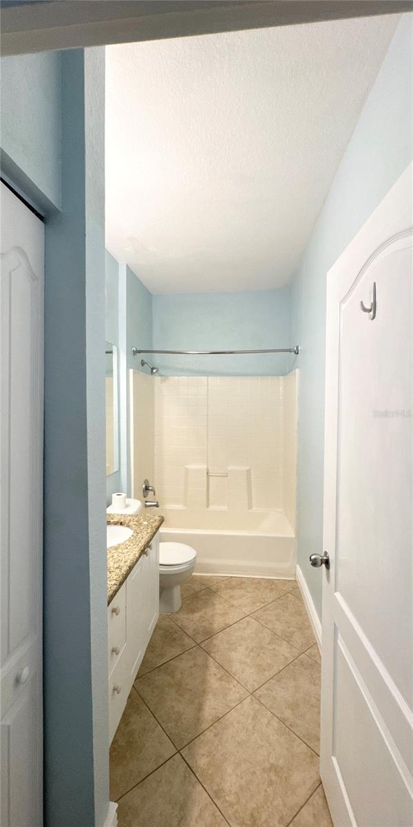 Image 21 of 34 For 2713 Via Murano  219