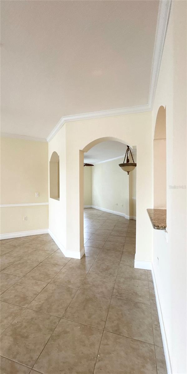 Image 9 of 34 For 2713 Via Murano  219