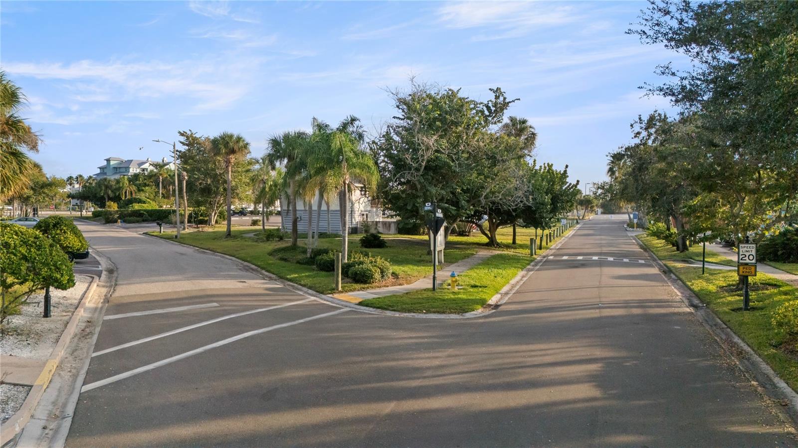 Image 21 of 54 For 611 Destiny Dr 310