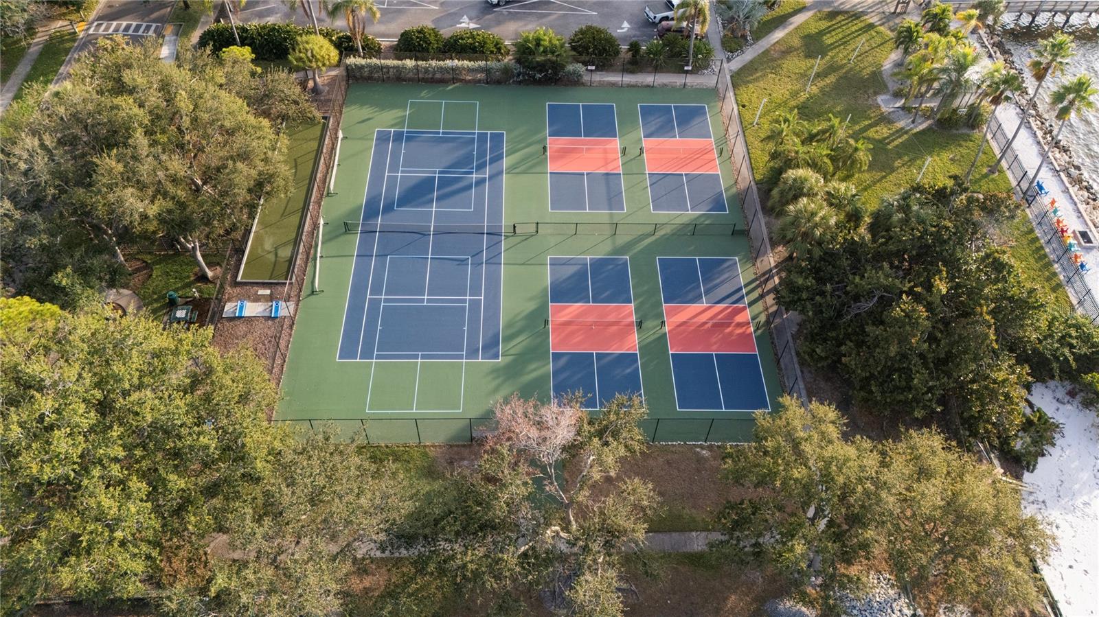 Image 24 of 54 For 611 Destiny Dr 310