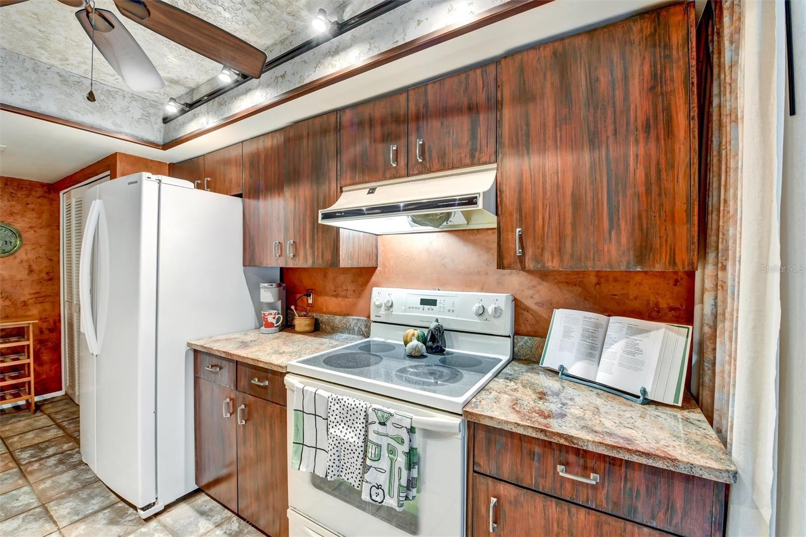 Image 18 of 63 For 4610 Sandpointe Drive