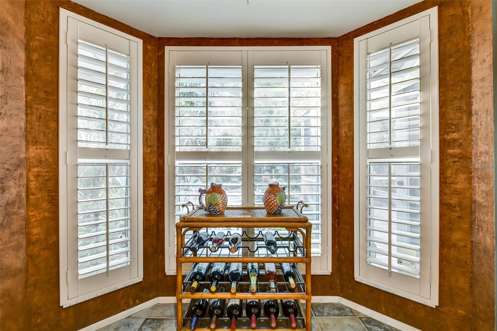 Image 21 of 63 For 4610 Sandpointe Drive