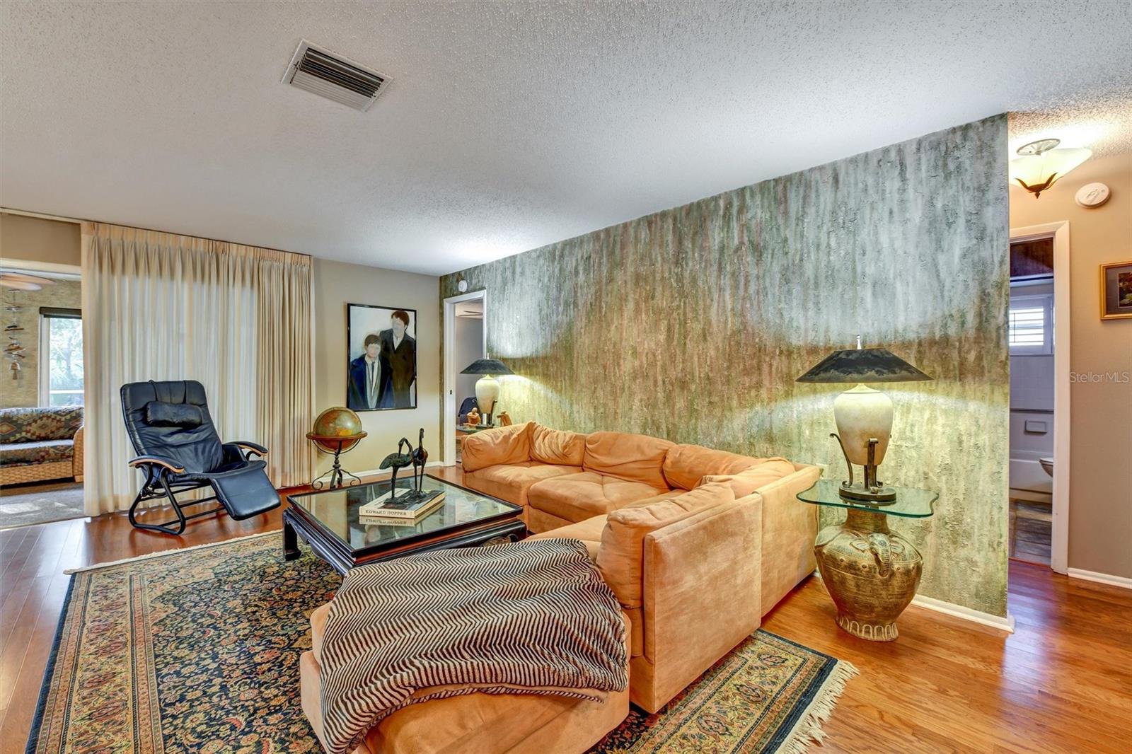 Image 9 of 63 For 4610 Sandpointe Drive