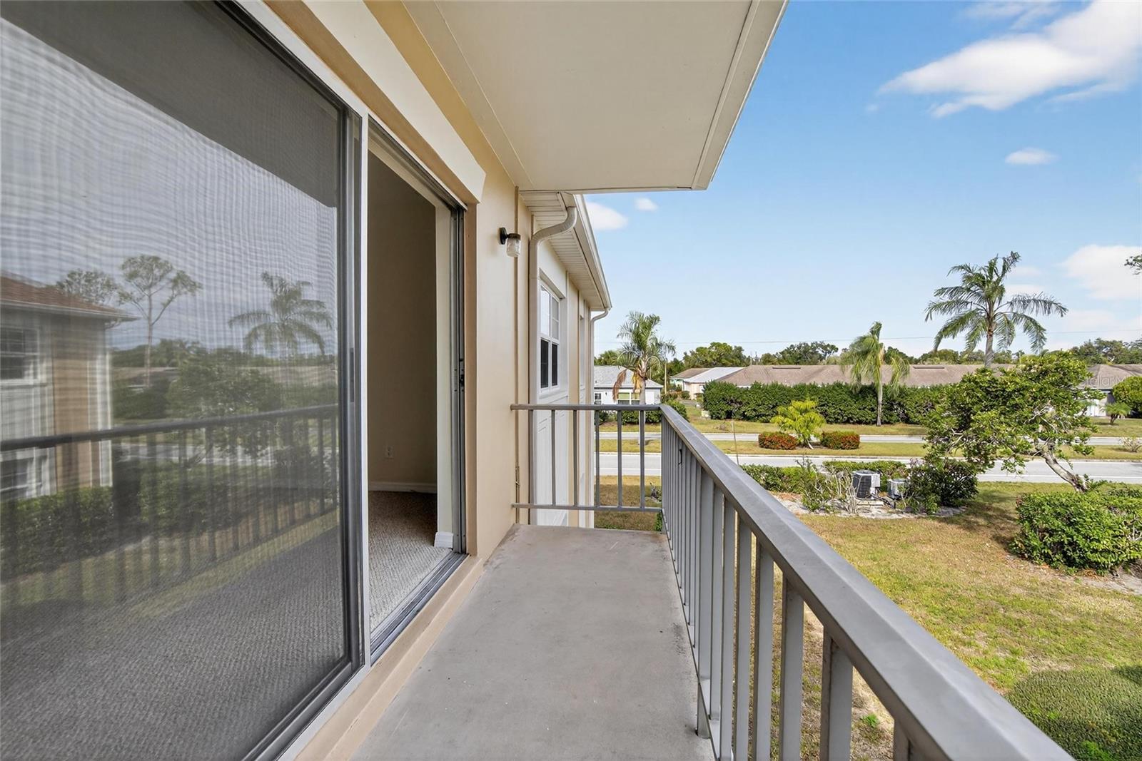 Image 22 of 53 For 8300 Bardmoor Boulevard 207