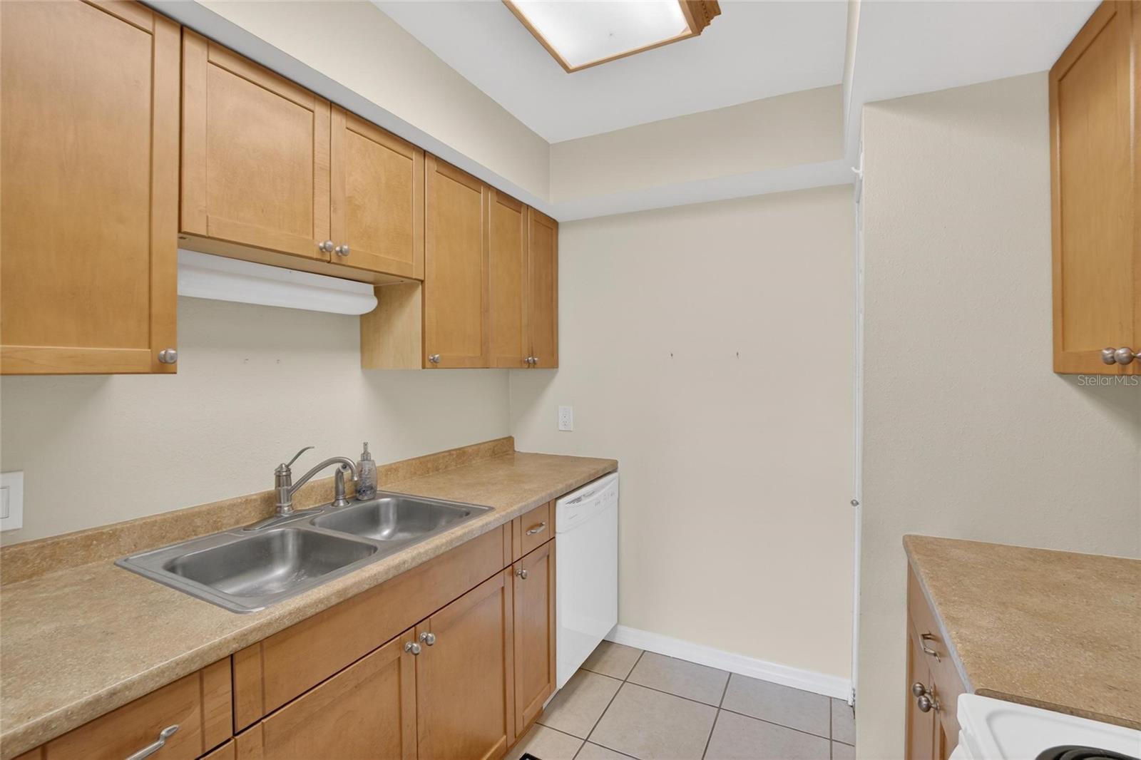 Image 27 of 53 For 8300 Bardmoor Boulevard 207