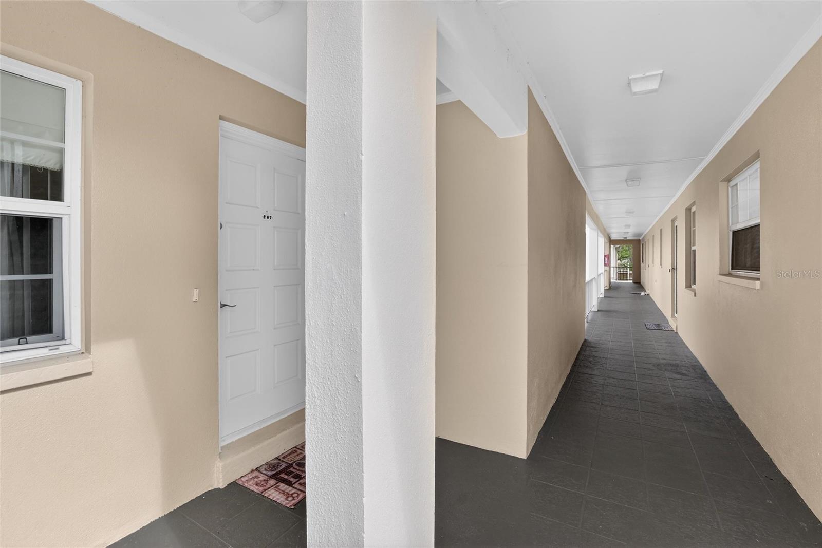 Image 7 of 53 For 8300 Bardmoor Boulevard 207