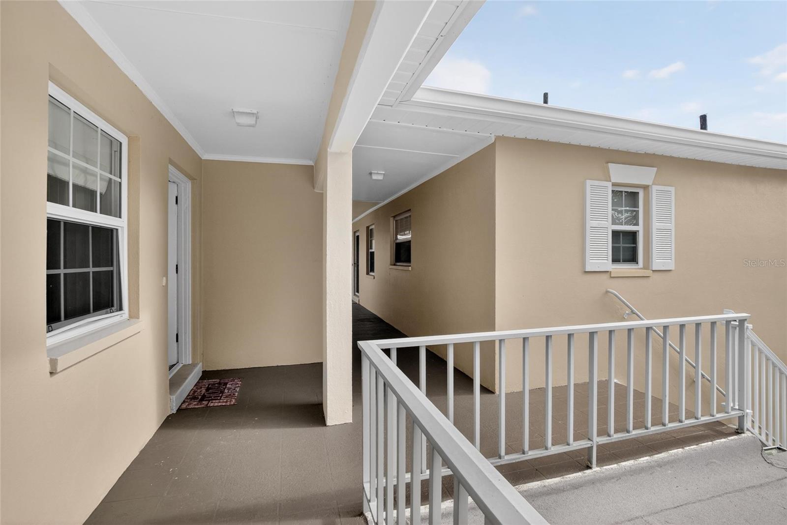 Image 8 of 53 For 8300 Bardmoor Boulevard 207