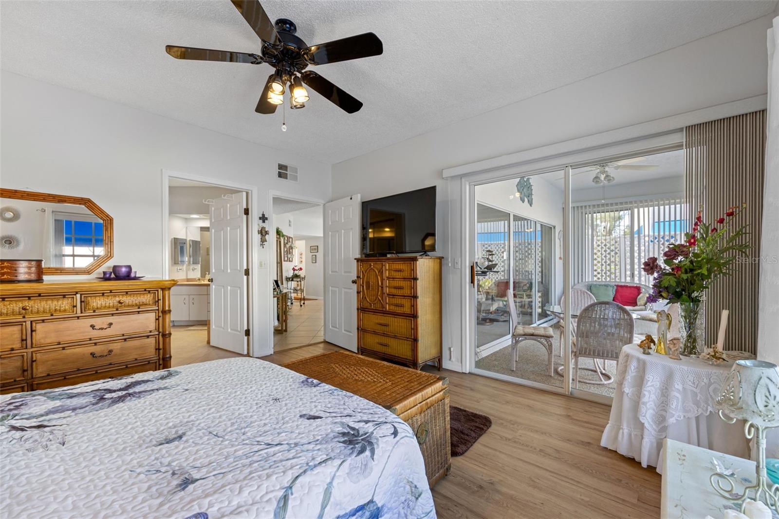 Image 25 of 65 For 11315 Shipwatch Lane 1850