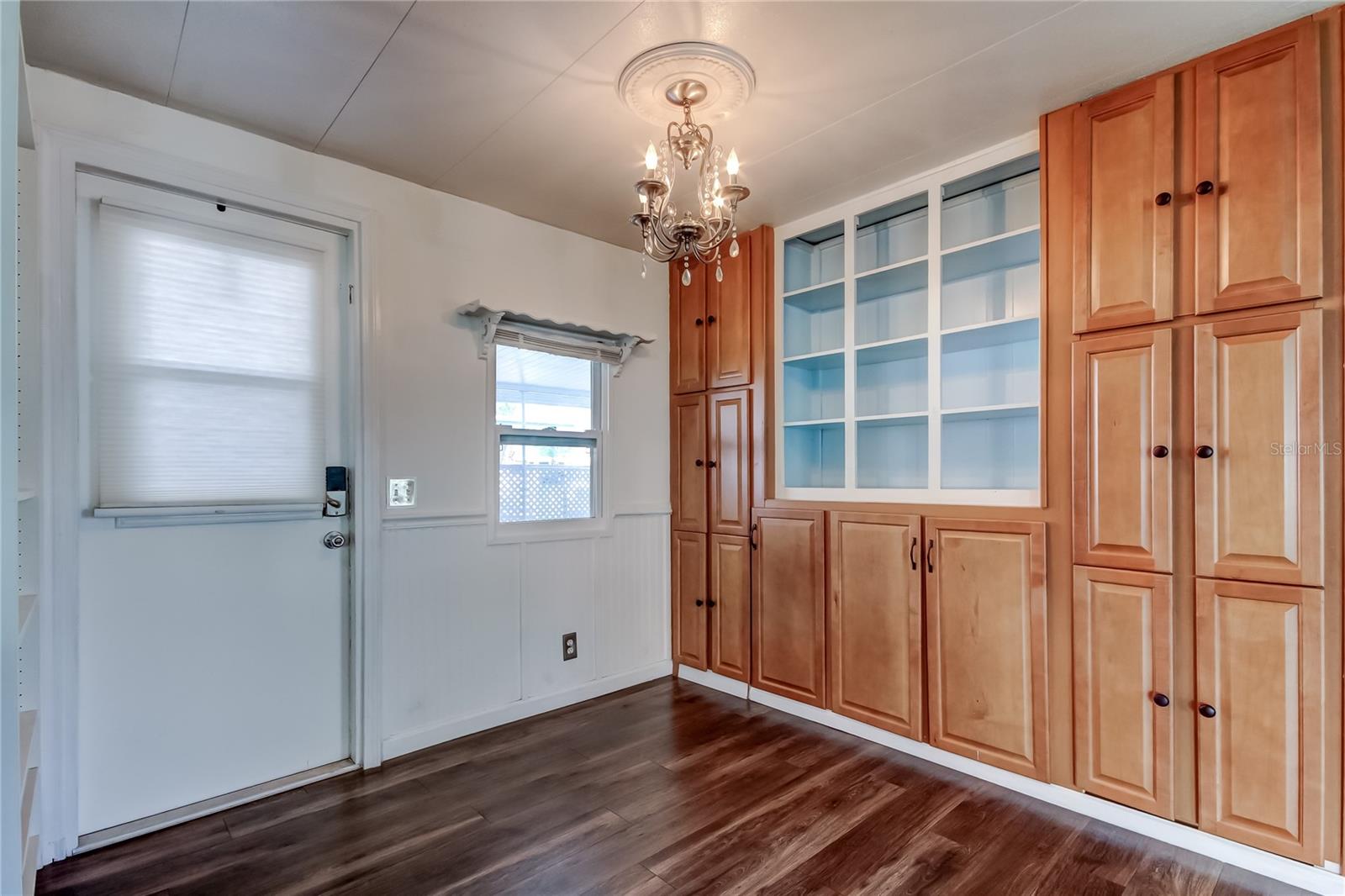 Listing photo id 9 for 7 Drury Lane