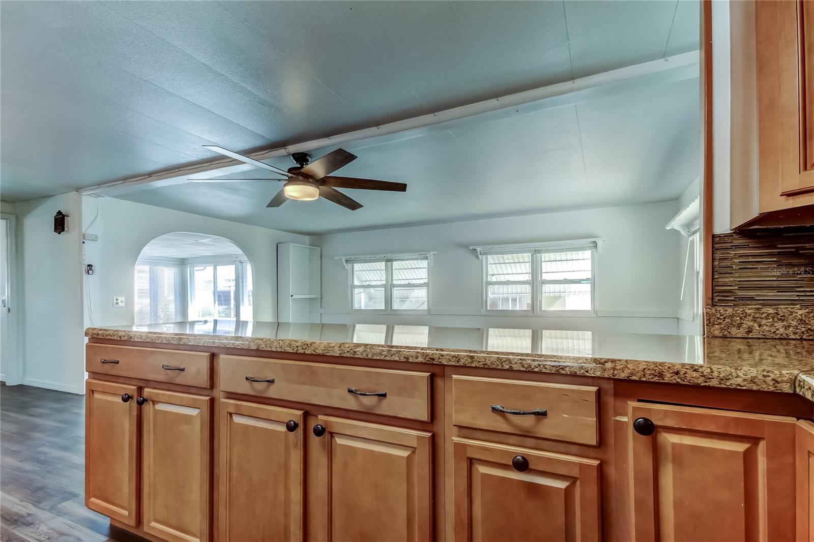 Listing photo id 18 for 7 Drury Lane