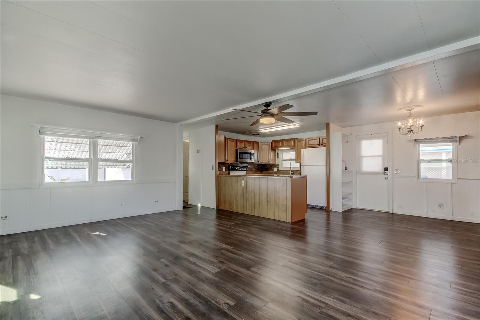 Listing photo id 21 for 7 Drury Lane