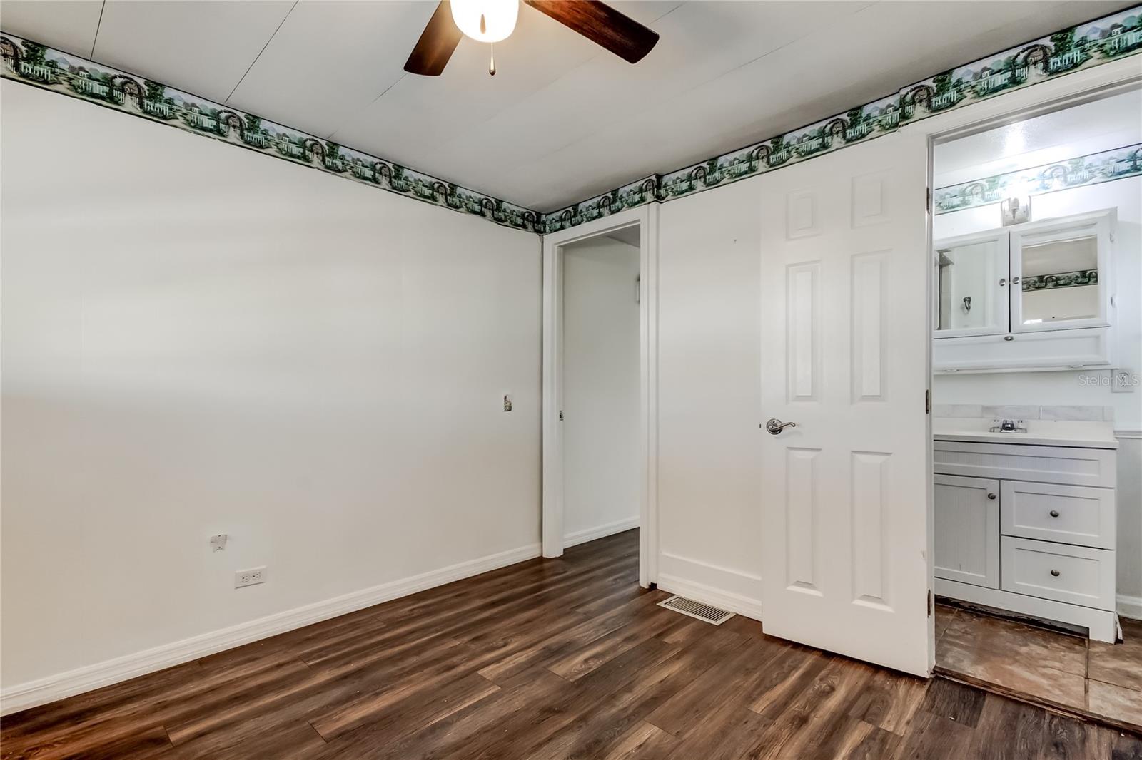 Listing photo id 29 for 7 Drury Lane