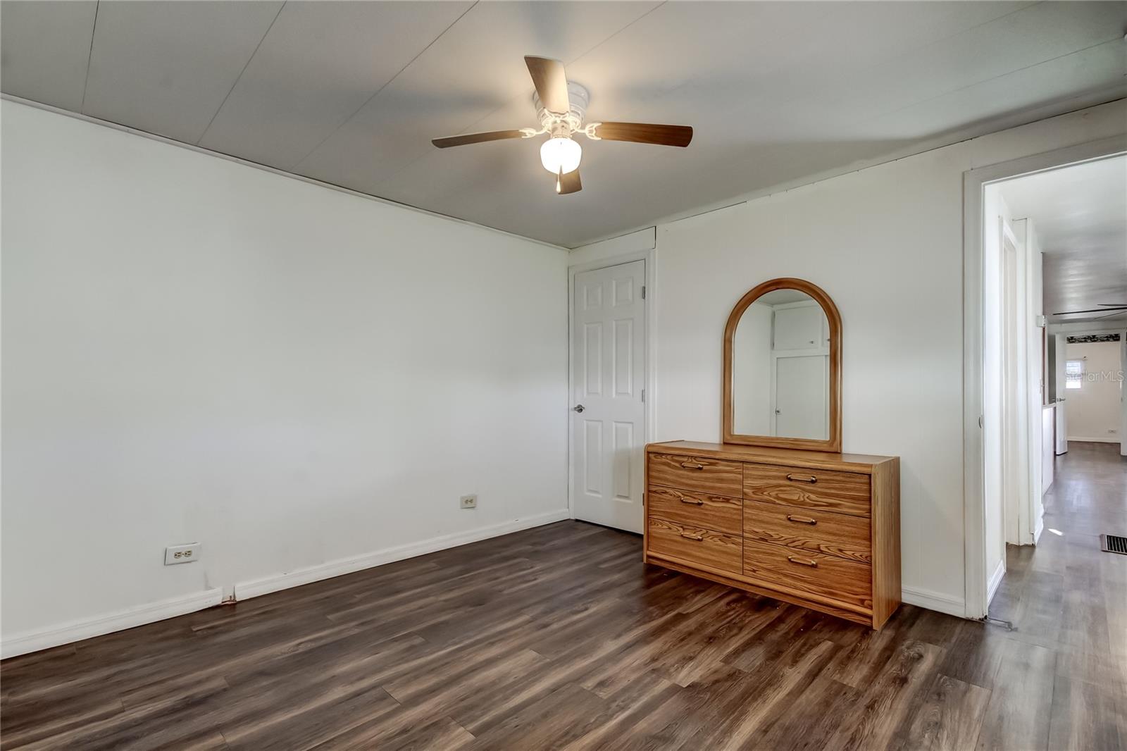 Listing photo id 34 for 7 Drury Lane