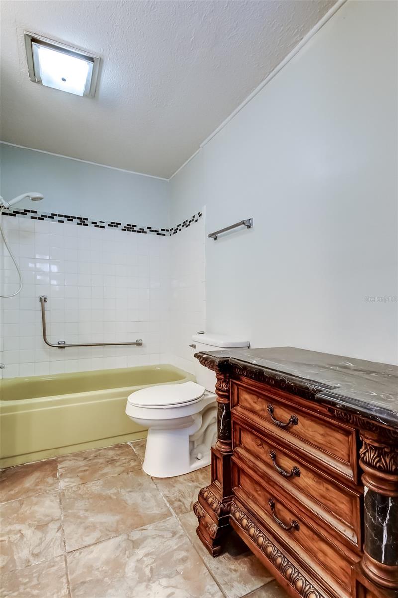 Listing photo id 37 for 7 Drury Lane