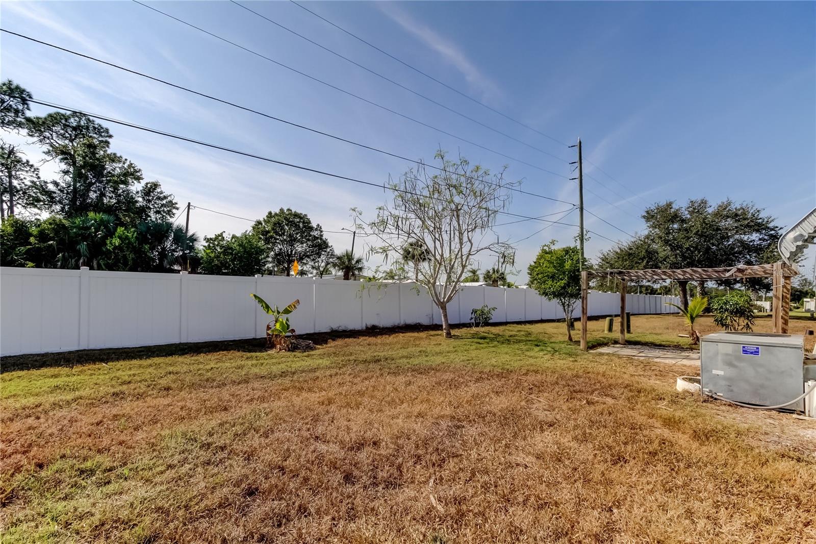 Listing photo id 44 for 7 Drury Lane