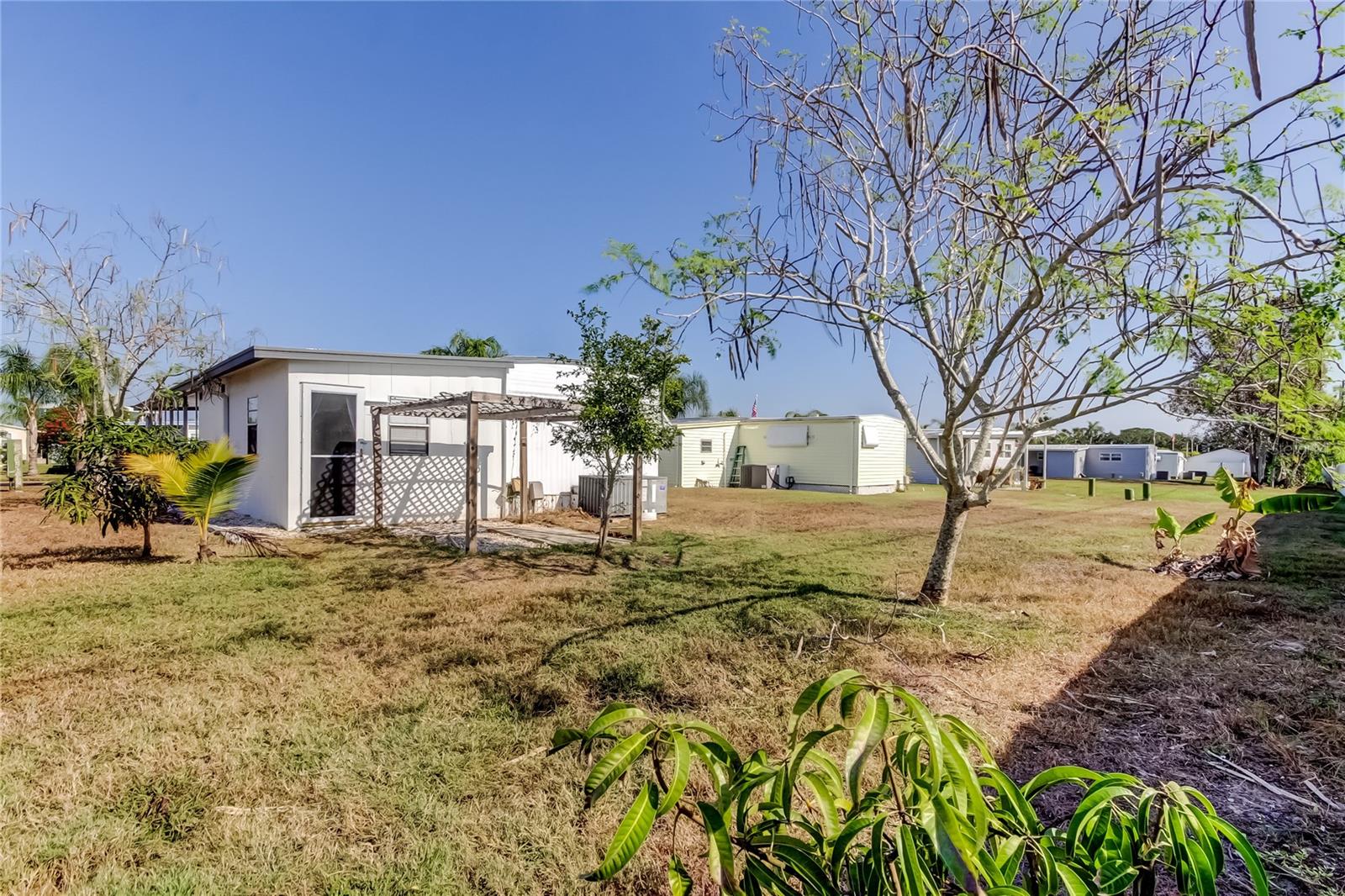 Listing photo id 47 for 7 Drury Lane