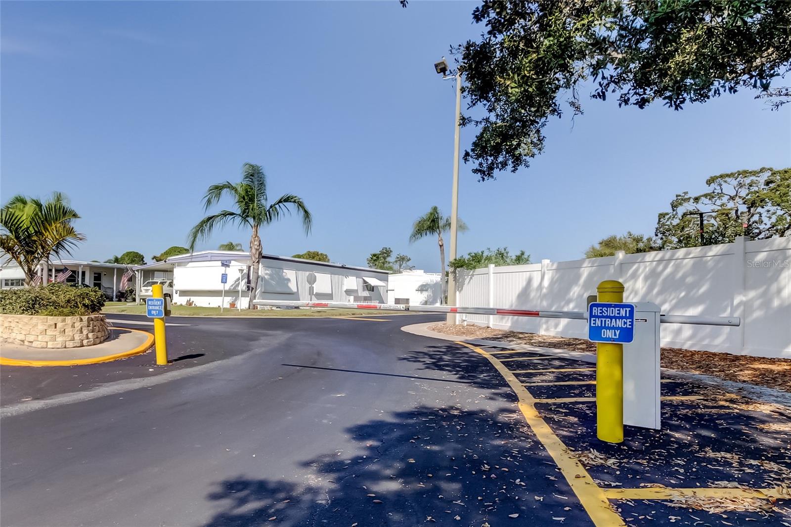 Listing photo id 5 for 7 Drury Lane