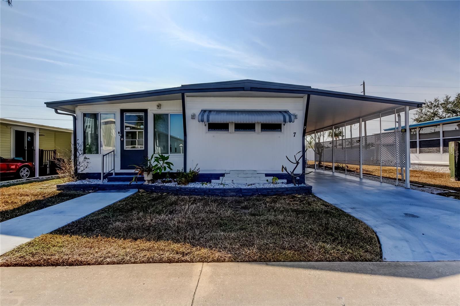 Listing photo id 70 for 7 Drury Lane