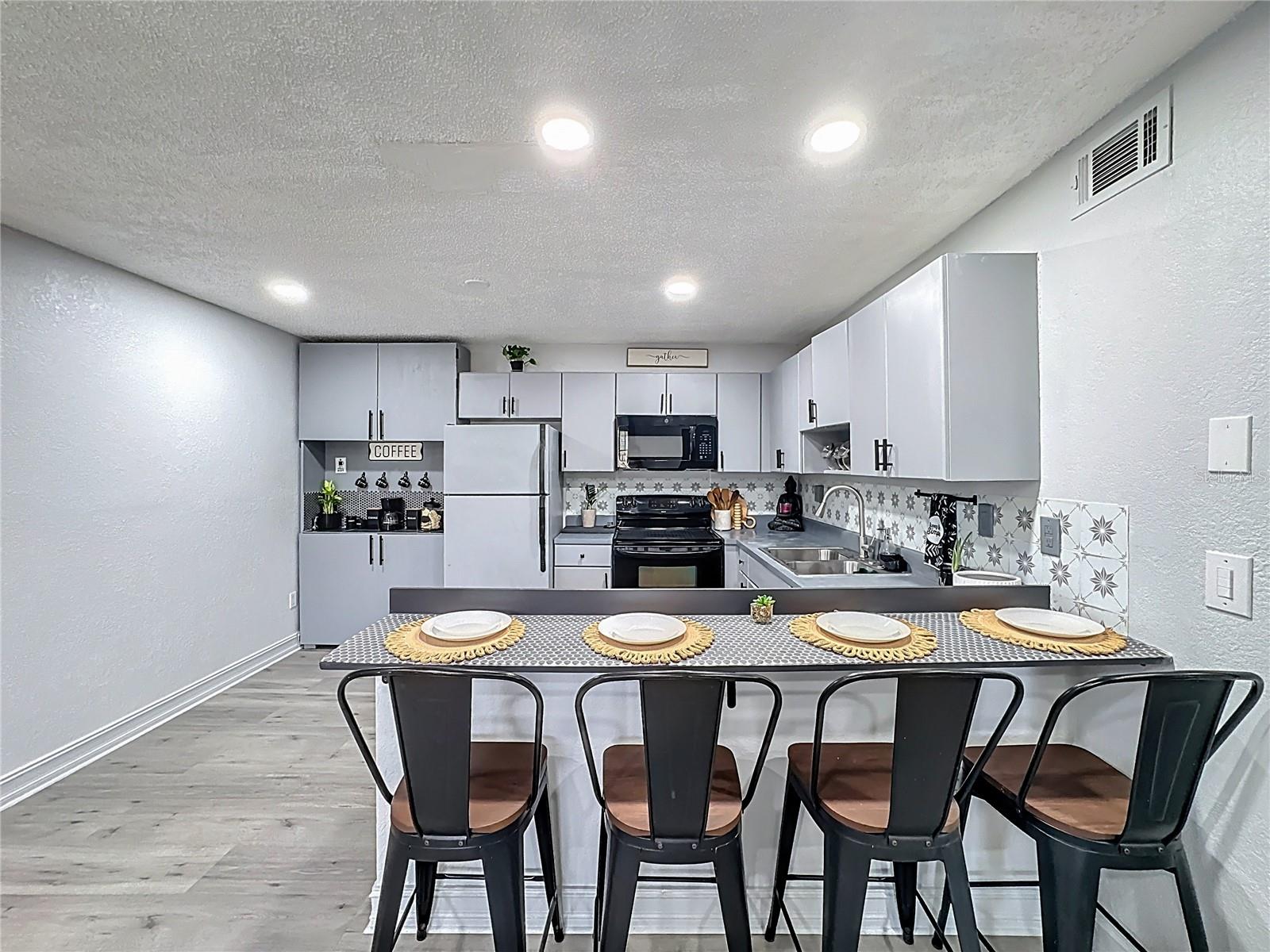 Image 11 of 30 For 21027 Voyager Boulevard 3