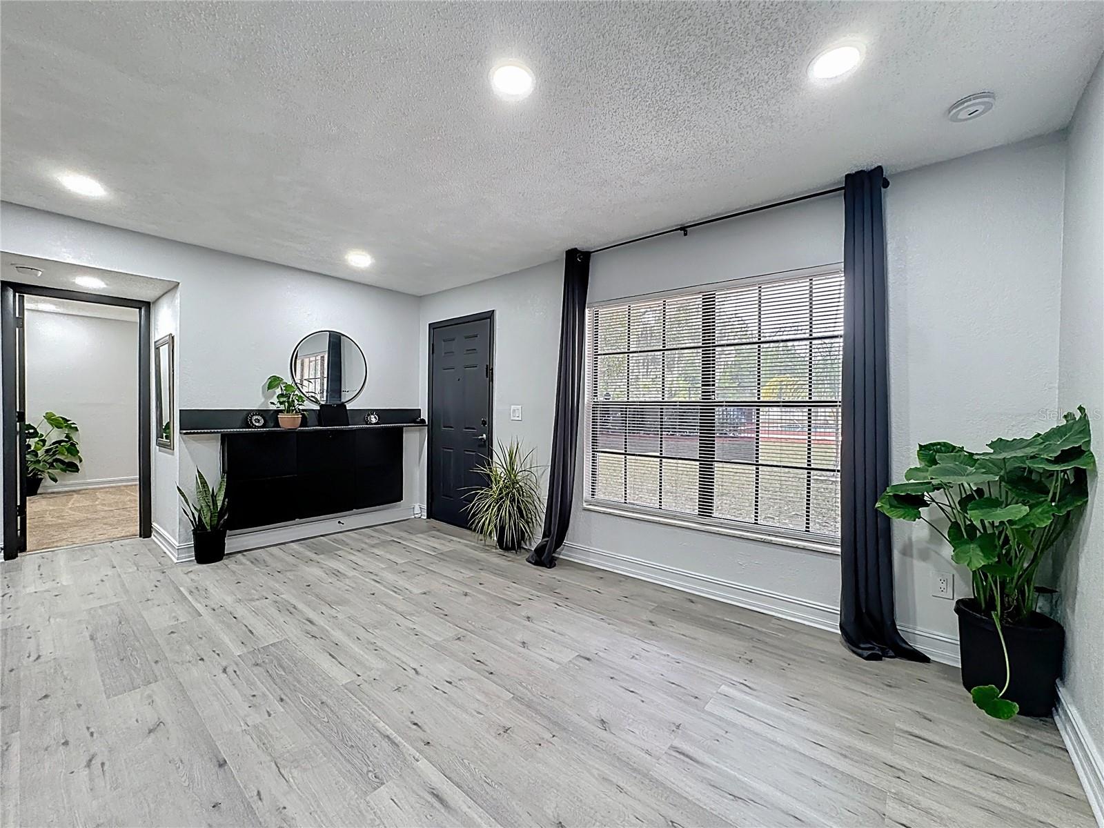 Image 13 of 30 For 21027 Voyager Boulevard 3