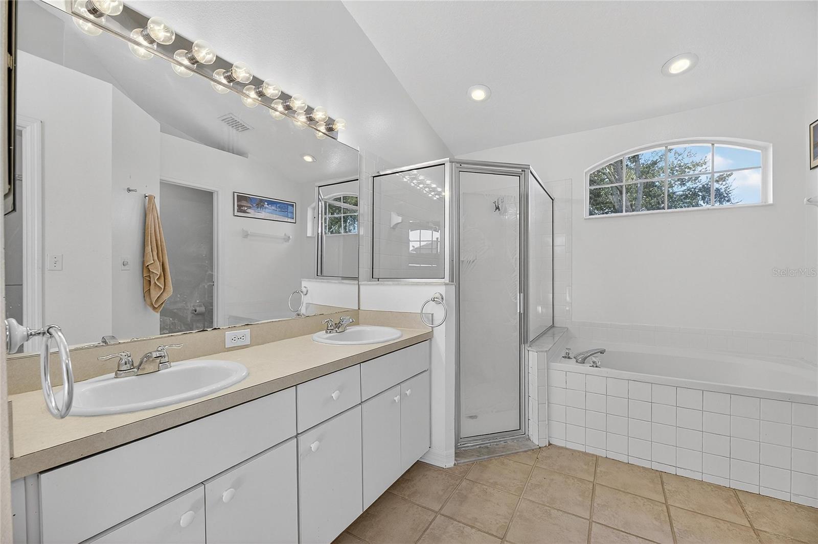 Image 15 of 87 For 16604 Lake Heather Drive