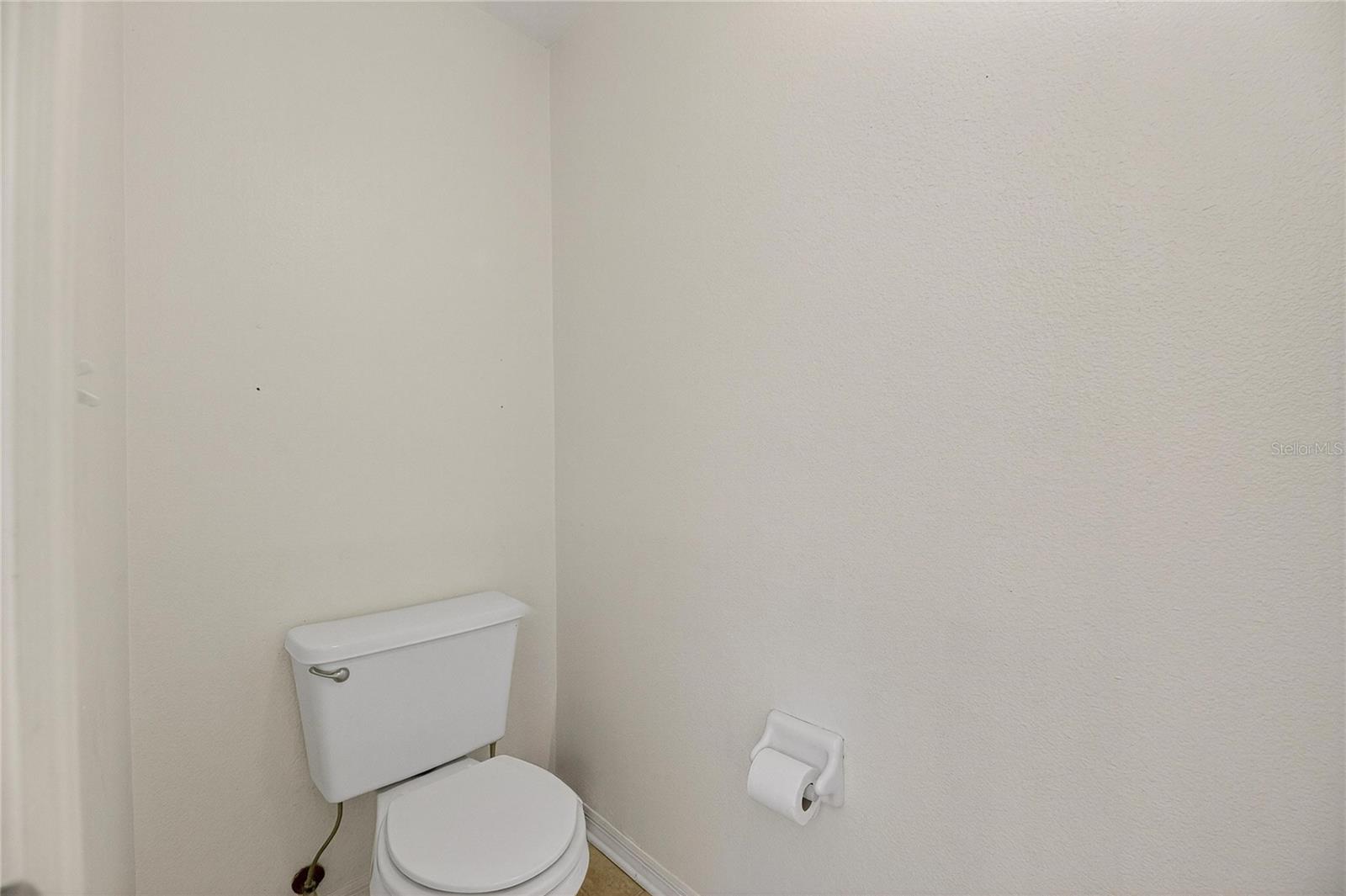 Image 17 of 87 For 16604 Lake Heather Drive