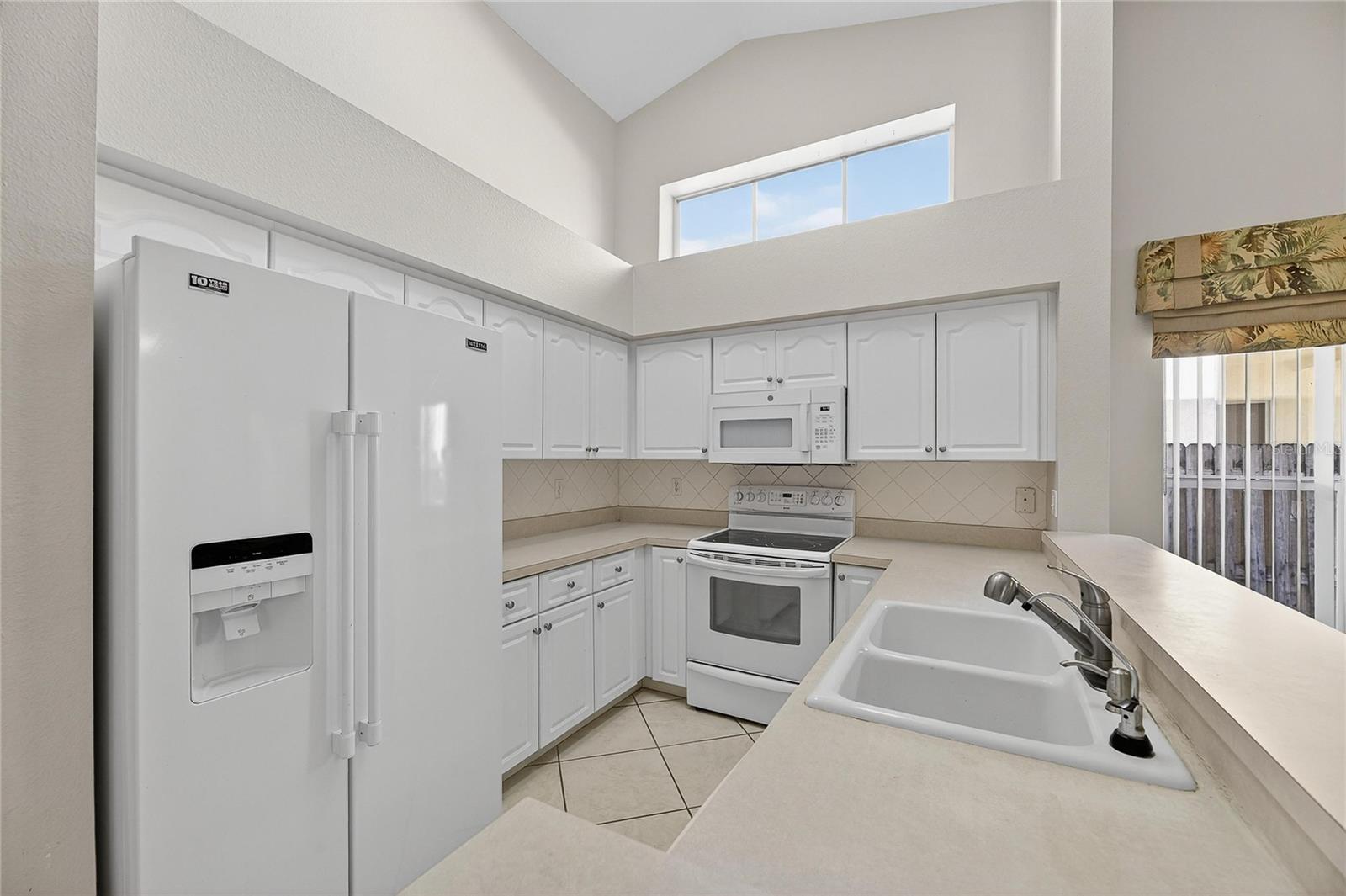 Image 24 of 87 For 16604 Lake Heather Drive