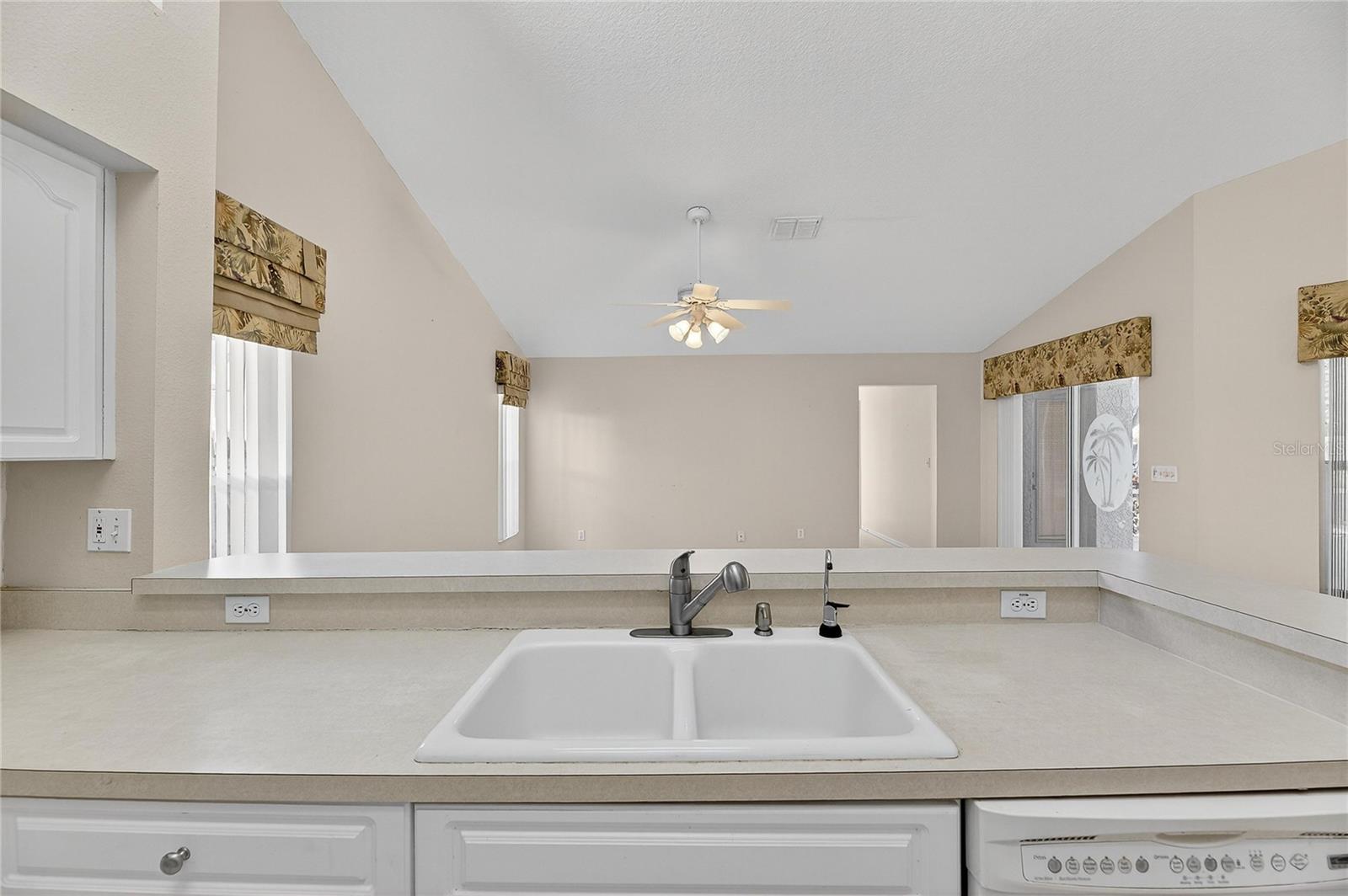 Image 27 of 87 For 16604 Lake Heather Drive