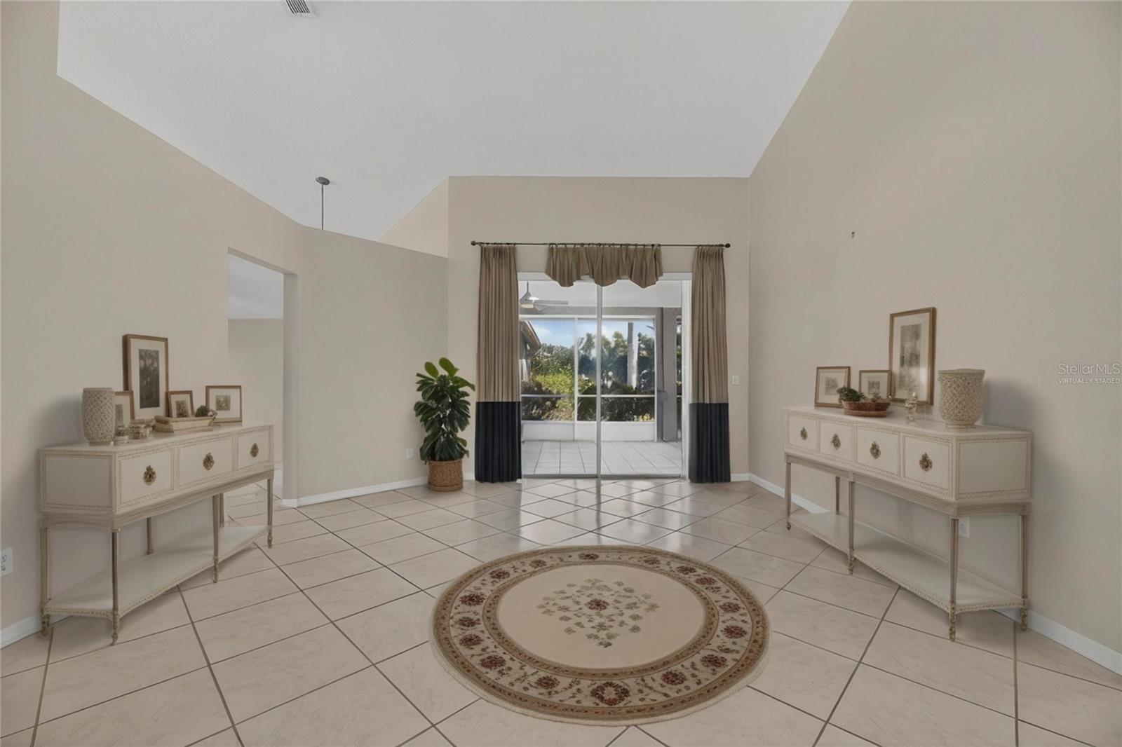 Image 5 of 87 For 16604 Lake Heather Drive