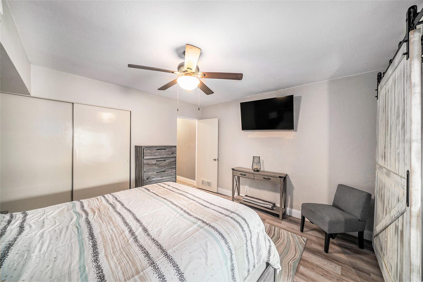 Image 16 of 27 For 4071 55th Way N 1051