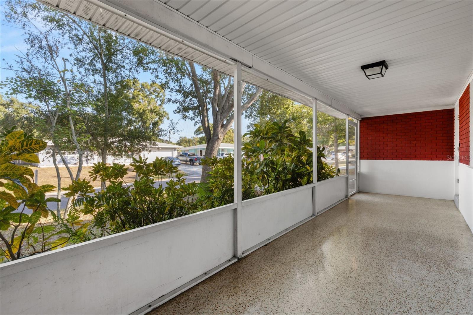 Image 21 of 30 For 885 James Street