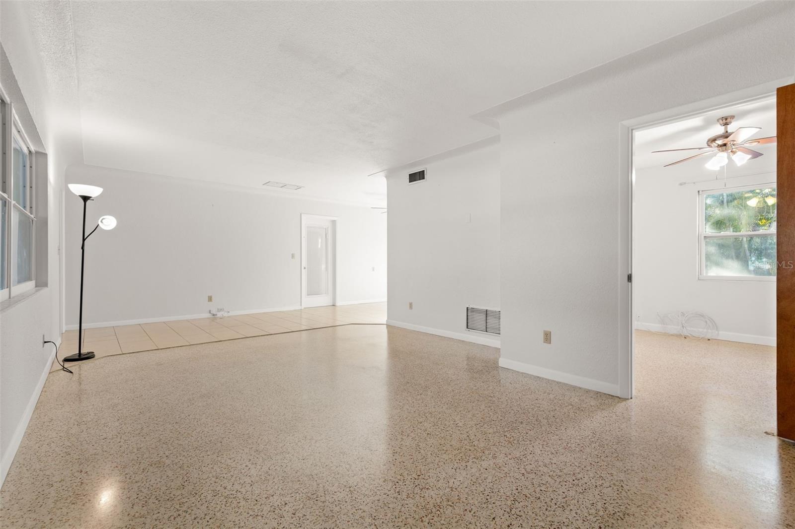 Image 3 of 30 For 885 James Street