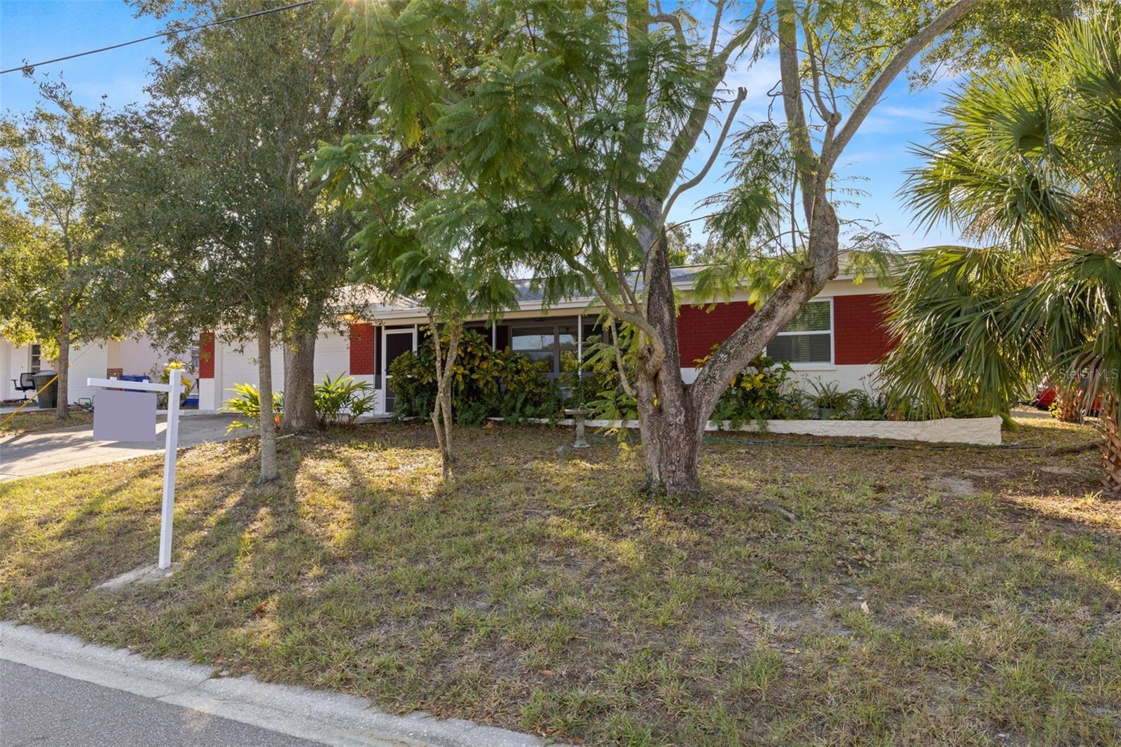 Image 30 of 30 For 885 James Street