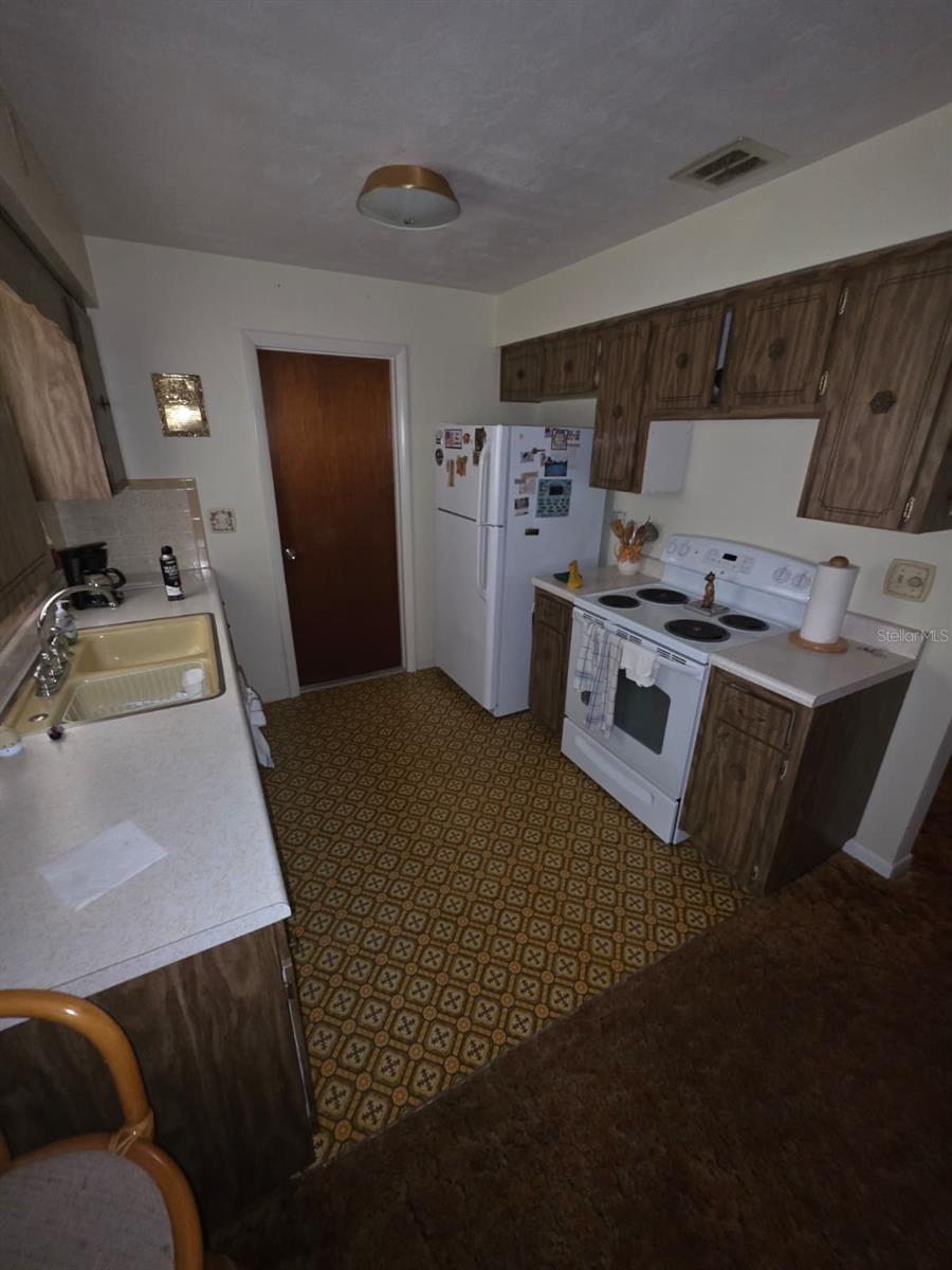 Image 9 of 29 For 73 Harrison Street