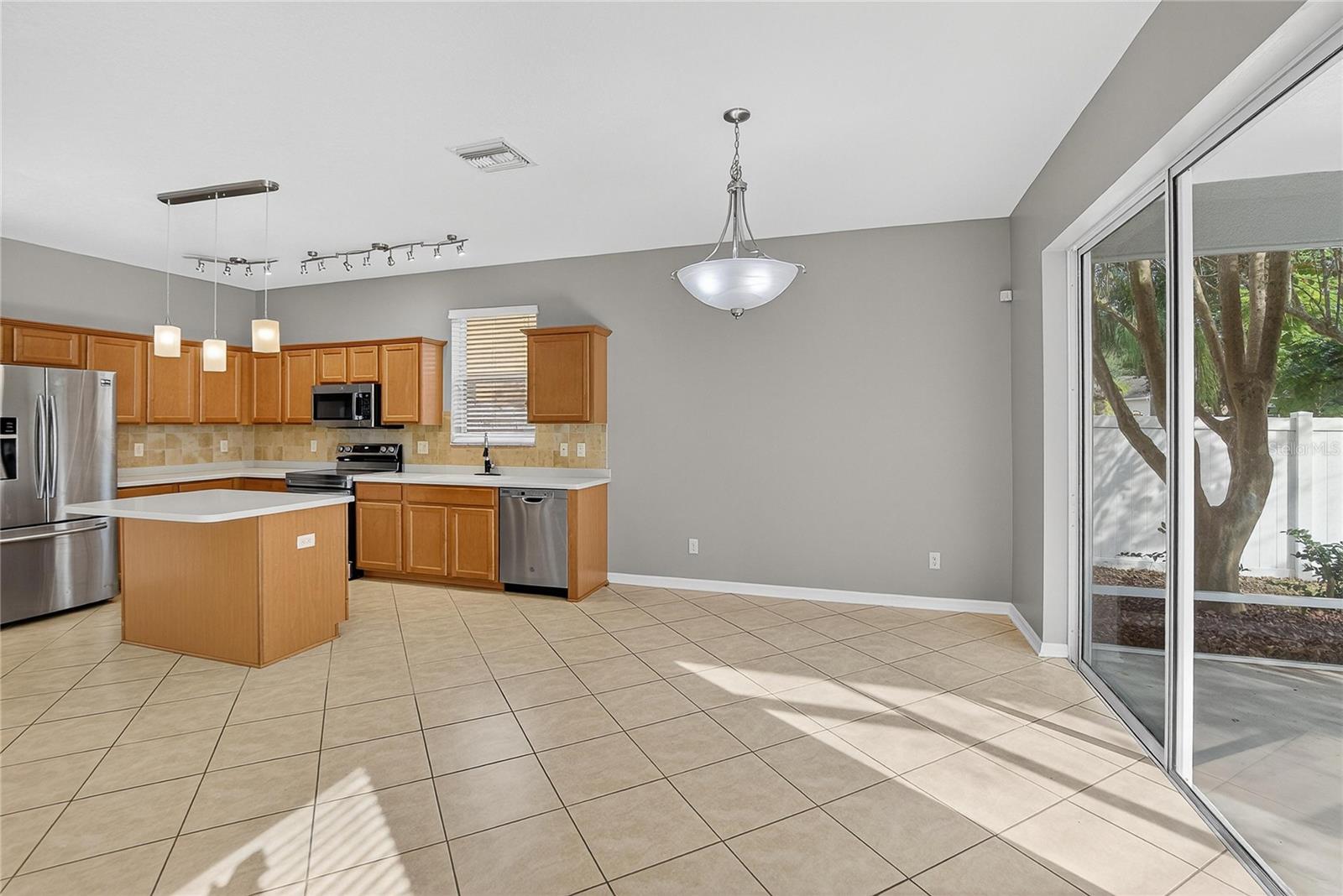 Image 27 of 63 For 1403 Rushgrove Circle