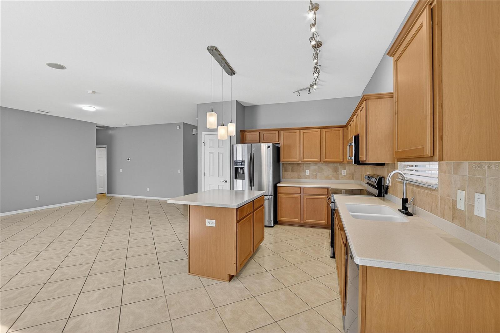 Image 29 of 63 For 1403 Rushgrove Circle