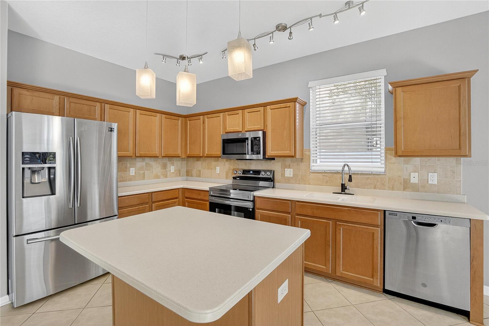 Image 32 of 63 For 1403 Rushgrove Circle