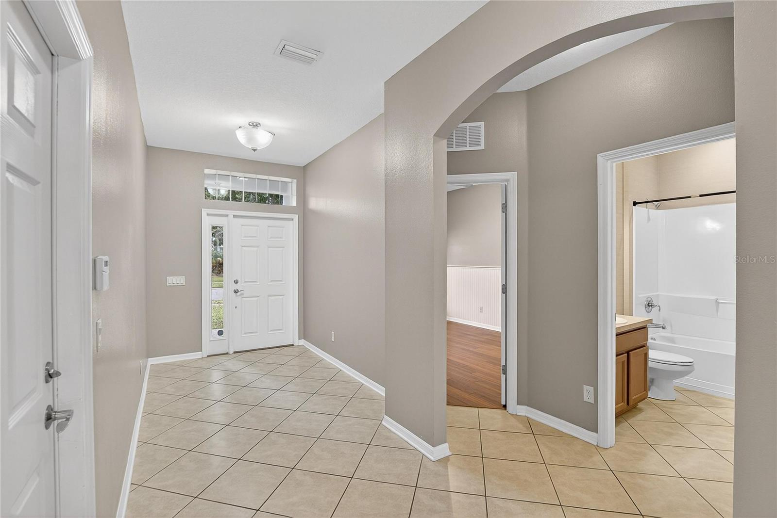 Image 8 of 63 For 1403 Rushgrove Circle